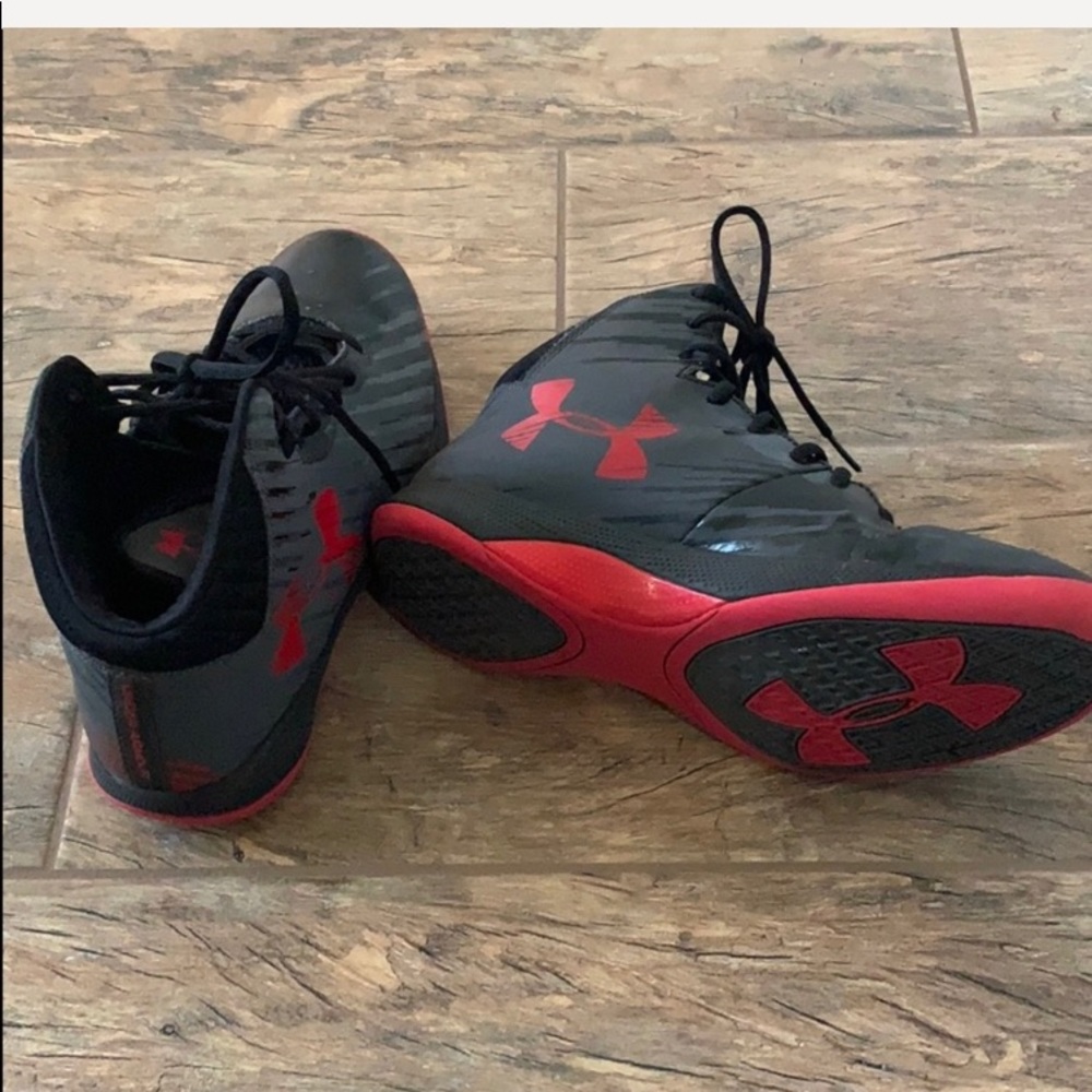 Under Amour Basketball shoes